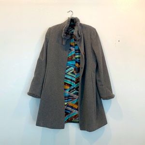 Via Spiga coat. wool and cashmere coat with rabbit fur trim. Size 14.